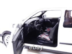 Volkswagen Golf GTI Candy White 1/18 VW Mk3 1996 20th Anniversary