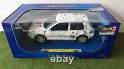Volkswagen Golf GTI white comic strip 1/18 Revell 08862 miniature car col