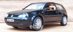1/18 Revell VW Volkswagen Golf IV 4 Gti / 1.9 Tdi Voiture Miniature Collection