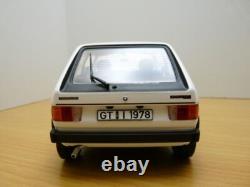 VOLKSWAGEN GOLF GTi 1600 série 1 blanche 1/18 VW