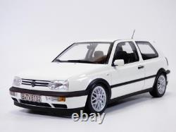 VOLKSWAGEN GOLF GTi blanc Candy 1/18 VW 3 III 1996 20eme anniversaire