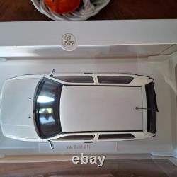 VW VOLKWAGEN Golf 3 GTI blanc caddy de 1996 NOREV 1/18e ref 188508