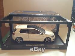 Vehicules Miniatures Norev Show Room Volkswagen Golf Gti Blanche 1/18 Min0001219